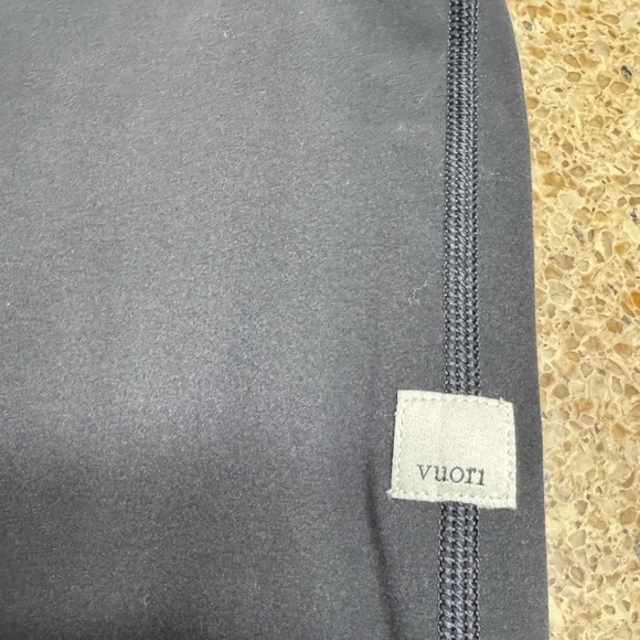 Vuori Charcoal Gray Leggings - Picture 13 of 15